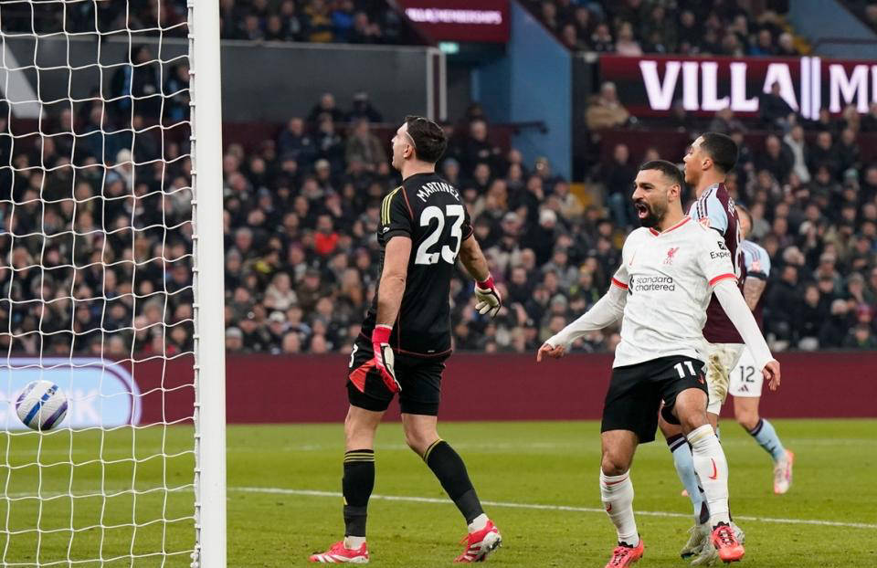 关于萨拉赫遭遇十五持续失利，巴塞罗那教练压力巨大！引发球迷热议的信息